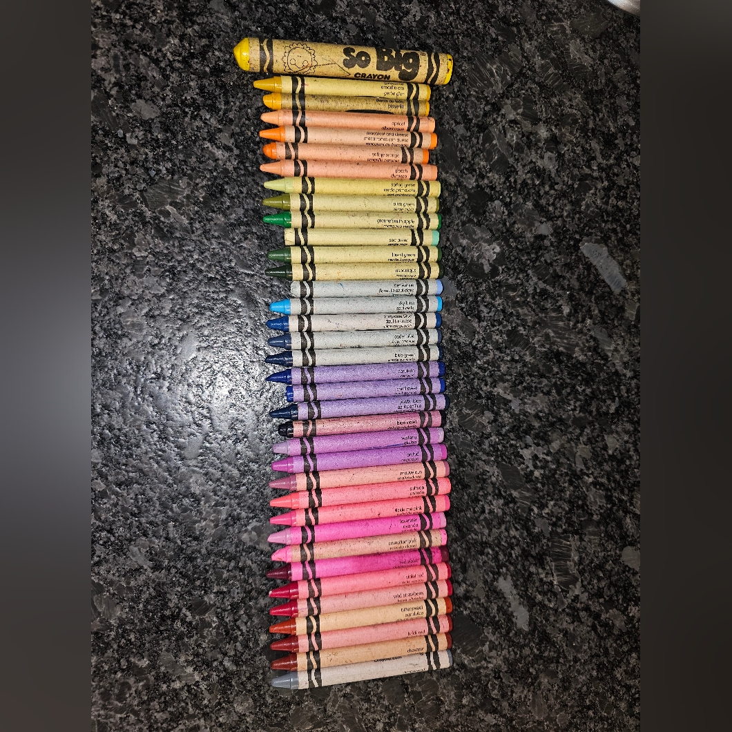 Crayola Crayons Retired Colors Lot Of 36 Dandelion Periwinkle Wisteria So Big